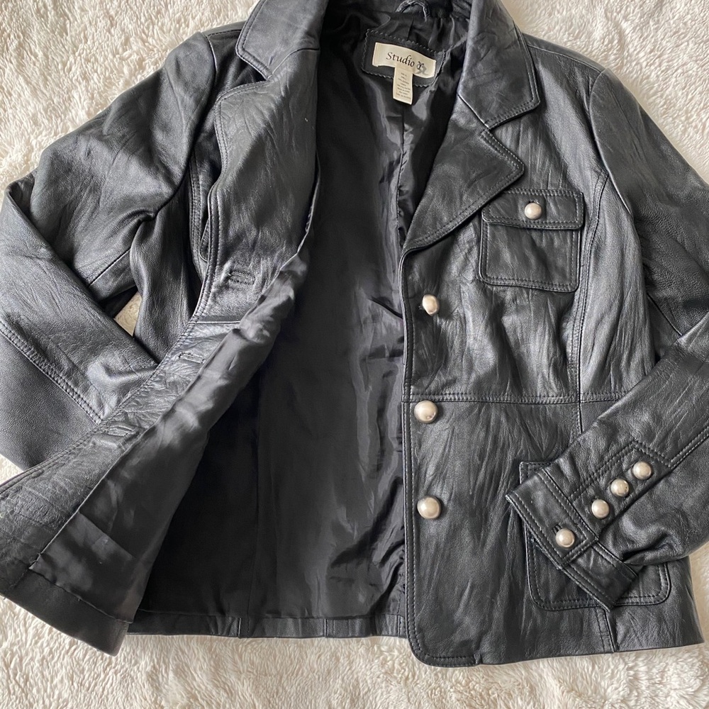 Leather jacket - Picture 4 of 8